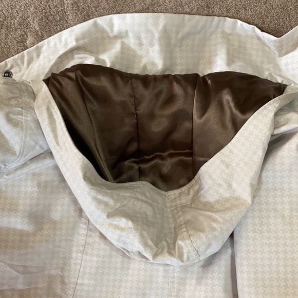 Columbia women’s medium ski/winter jacket - Picture 6 of 6